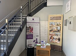 PREMIER SUITES Birmingham