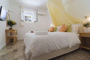 Zephyros Hotel
