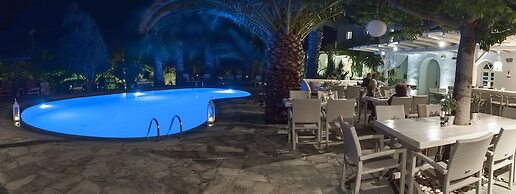 Zephyros Hotel