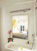 Zephyros Hotel