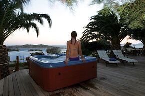 Zephyros Hotel