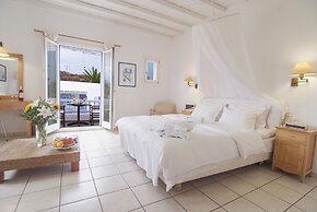 Zephyros Hotel