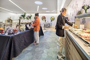 Apartosuites Jardines de Sabatini