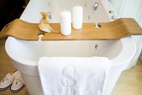 Pure Salt Garonda - Adults Only