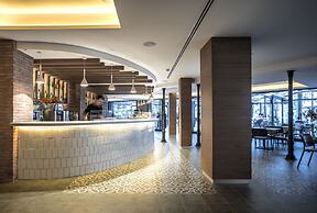 Pure Salt Garonda - Adults Only