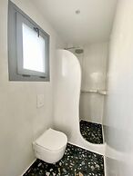 Anny Studios Perissa Beach