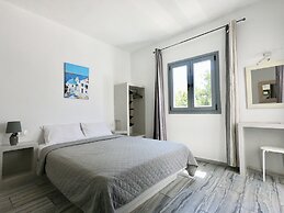 Anny Studios Perissa Beach