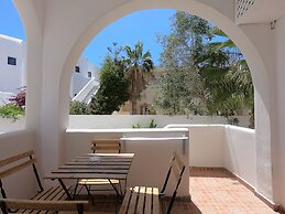 Anny Studios Perissa Beach