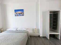 Anny Studios Perissa Beach