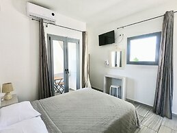 Anny Studios Perissa Beach