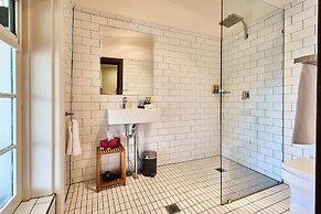 The Bronte Boutique Hotel