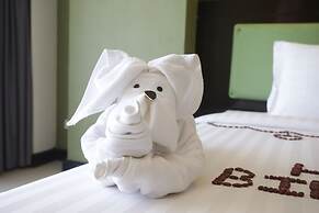 Woraburi Phuket Resort & Spa