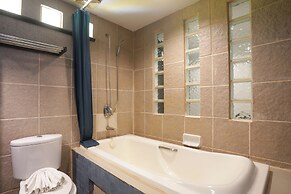 Woraburi Phuket Resort & Spa