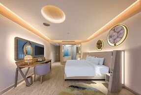 Andaman Embrace Patong