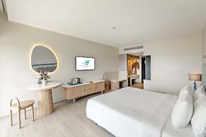 Andaman Embrace Patong