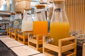 Andaman Embrace Patong