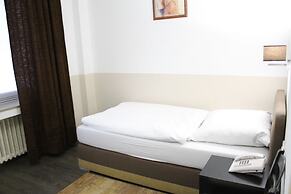 Rheinmetropole Hotel