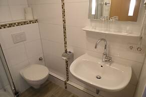 Rheinmetropole Hotel