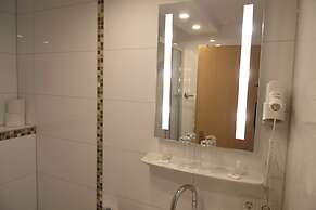 Rheinmetropole Hotel