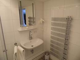 Rheinmetropole Hotel