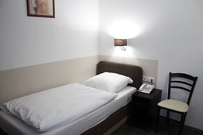 Rheinmetropole Hotel