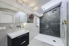 Mamaison Residence Diana