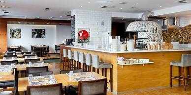 Mamaison Residence Diana