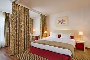 Mamaison Residence Diana