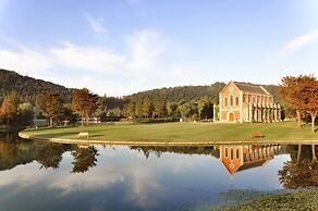 The Yuluxe Sheshan, Shanghai, A Tribute Portfolio Hotel