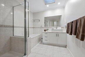 Fawkner Executive Suites & Serviced Apartments