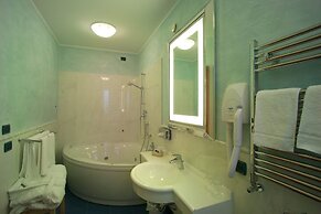 West Florence Hotel
