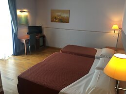 West Florence Hotel
