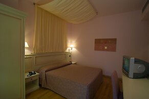West Florence Hotel