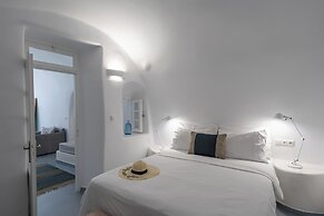 Cliff Side Suites