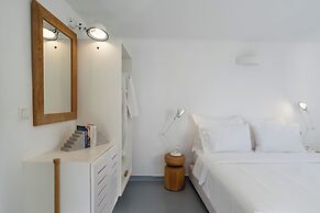 Cliff Side Suites