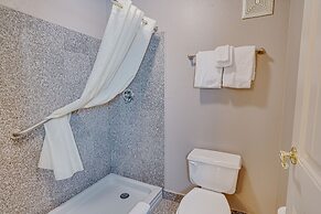 The Ashley Inn & Suites