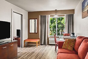 The Ashley Inn & Suites