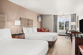 The Ashley Inn & Suites