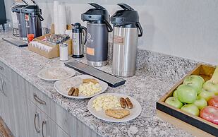 The Ashley Inn & Suites