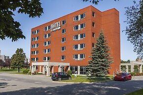 Hôtel Le Dauphin Montréal - Longueuil