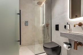 Arctic Comfort Hotel