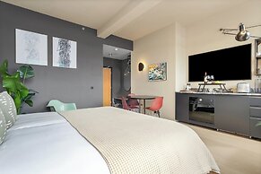 Arctic Comfort Hotel