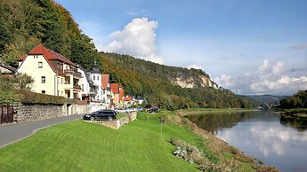 Schloss Hotel Dresden-Pillnitz