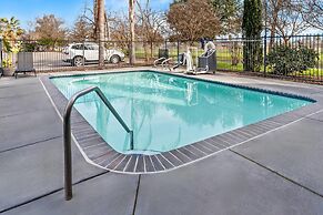 Comfort Suites Clovis - Fresno
