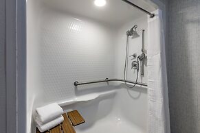 Holiday Inn Express Charlotte West - Gastonia by IHG.