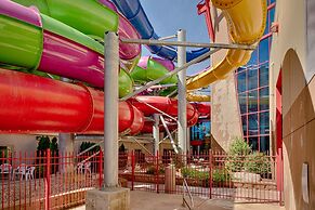 Triple Play Resort Hotel & Suites