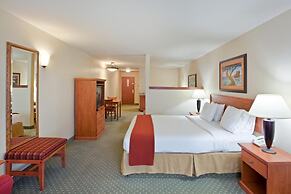 Triple Play Resort Hotel & Suites