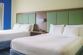 Triple Play Resort Hotel & Suites