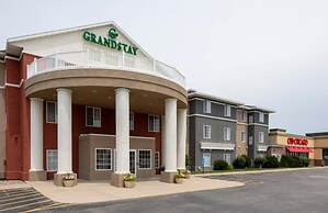 GrandStay Hotel & Suites