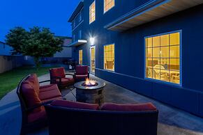 GrandStay Hotel & Suites